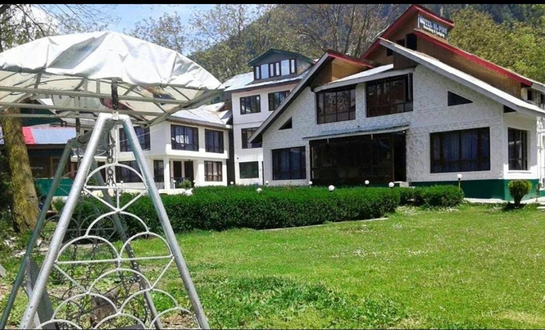 The K2 Alpine Hotel ปาฮาลกัม ภายนอก รูปภาพ